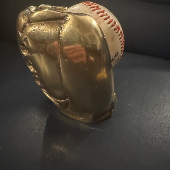 ⚾ VINTAGE Solid Brass Baseball Glove Ball Holder & No. 1 Plaque Desk Trophy Set - Picture 10 of 13